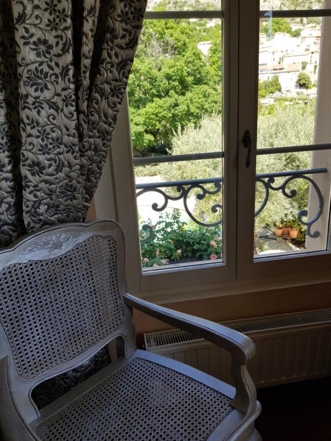 Bed and Breakfast Bastide Des Oliviers Мустье-Сент-Мари Экстерьер фото