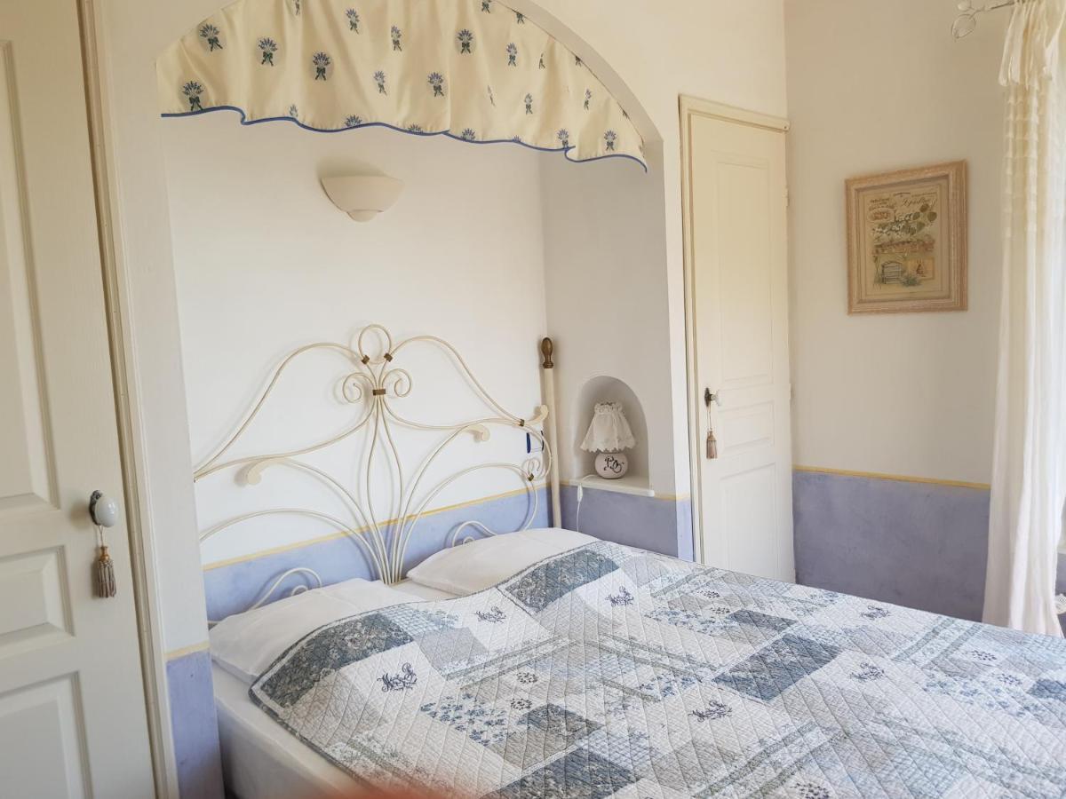 Bed and Breakfast Bastide Des Oliviers Мустье-Сент-Мари Экстерьер фото